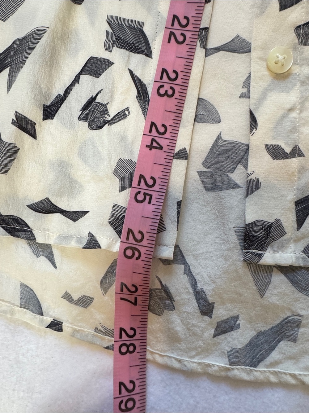 Everlane 100% Silk Abstract Print Button Front Blouse Large Ivory Gray - Picture 7 of 9